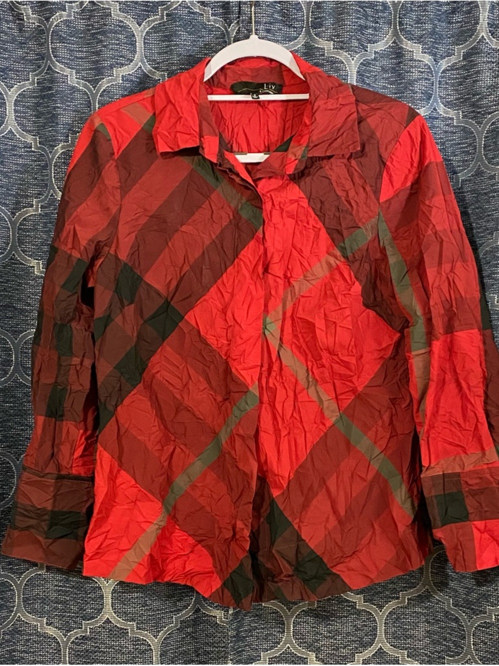 Liv by Habitat Clothing Wrinkled Red Plaid Button-Front Shirt